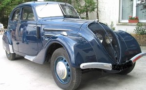 La Peugeot 302 est une automobile de la marque Peugeot produite entre 1936 et 1938.